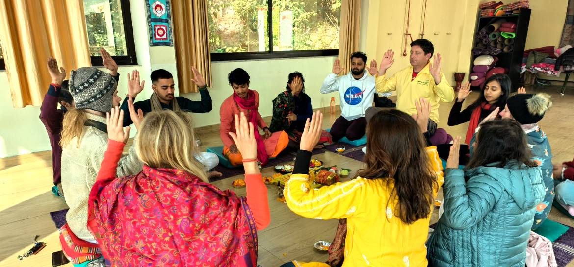 200 hour kundalini yoga teacher training in Rishikesh